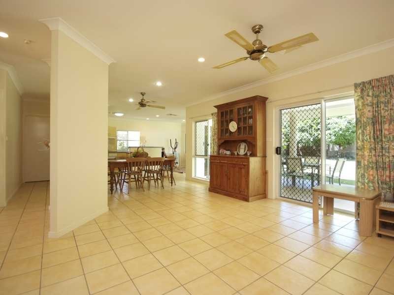 4 Parkinson Drive, Kewarra Beach QLD 4879