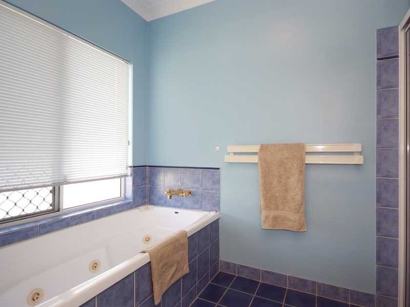 4 Parkinson Drive, Kewarra Beach QLD 4879