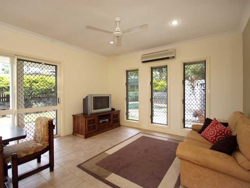 12 Gilmore Street, Bentley Park QLD 4869