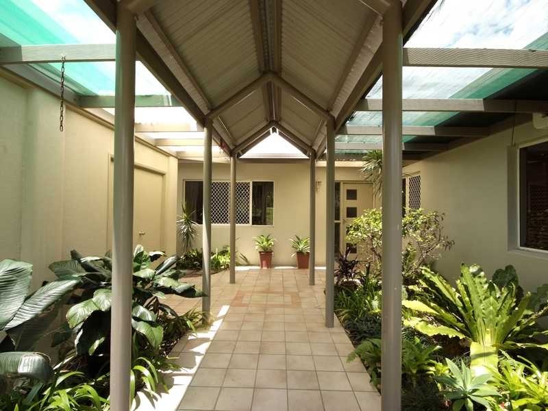 12 Gilmore Street, Bentley Park QLD 4869