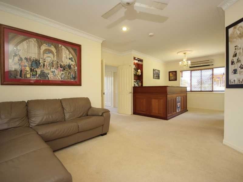 12 Gilmore Street, Bentley Park QLD 4869