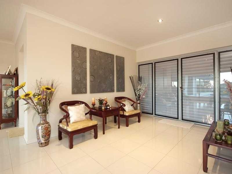 12 Trumpeter Street, Kanimbla QLD 4870