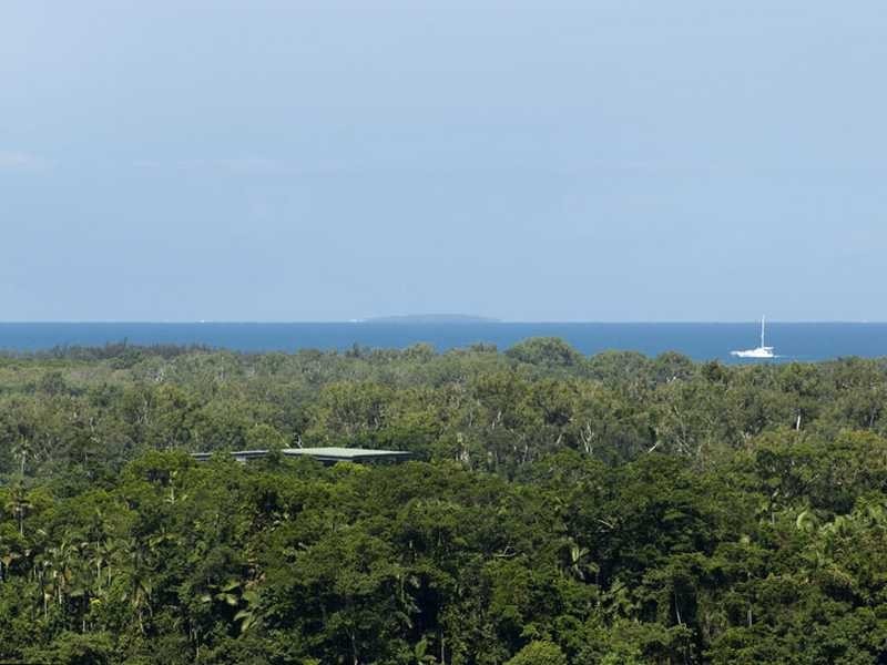 11 Amaroo Street, Smithfield QLD 4878