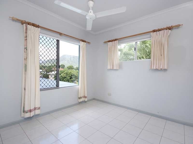 10/8 Brown Street, Woree QLD 4868