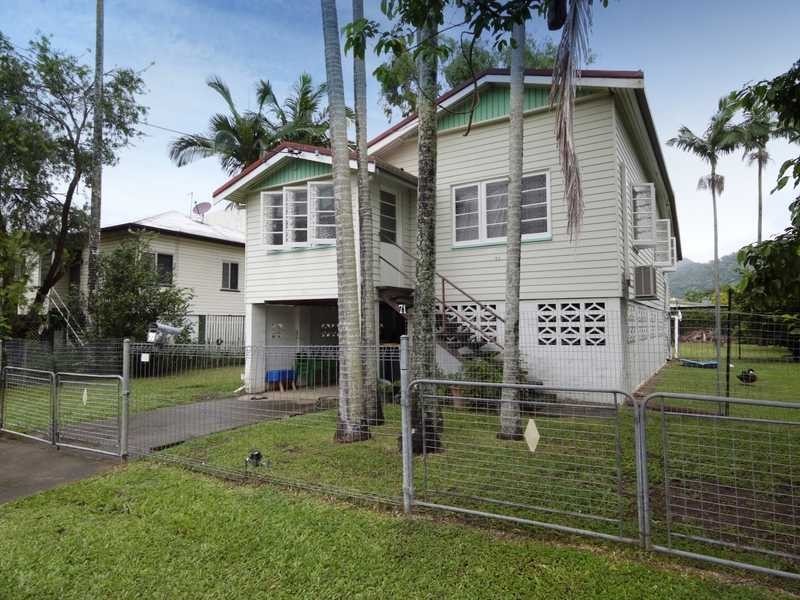 71 Hayward Street, Mooroobool QLD 4870