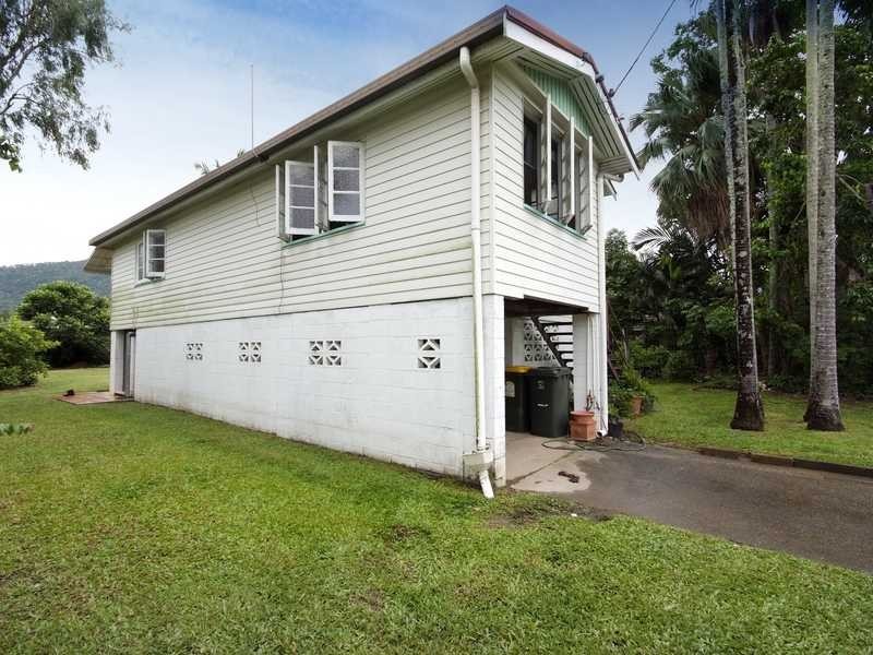 71 Hayward Street, Mooroobool QLD 4870