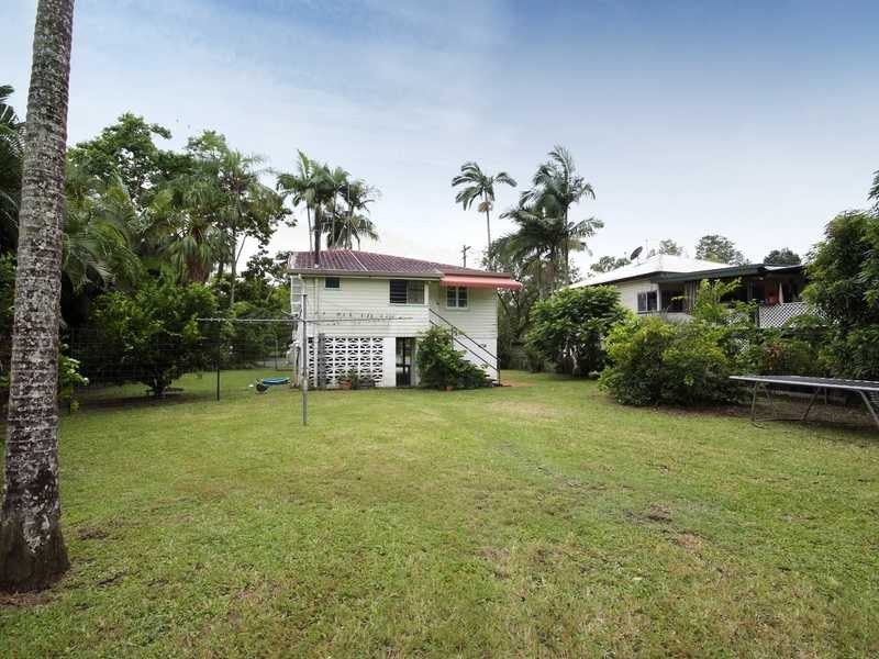 71 Hayward Street, Mooroobool QLD 4870