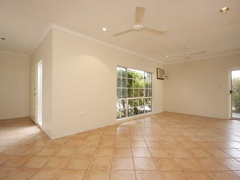 5 Hobson Drive, Brinsmead QLD 4870