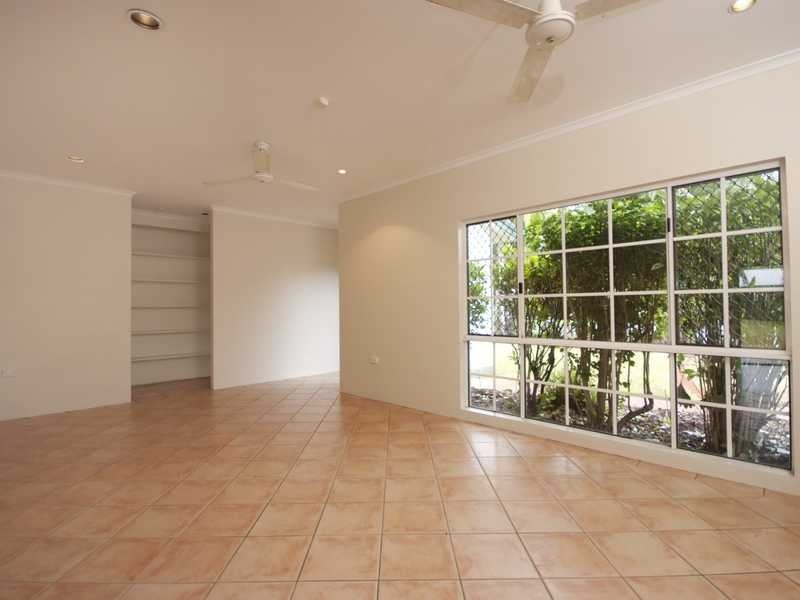 5 Hobson Drive, Brinsmead QLD 4870
