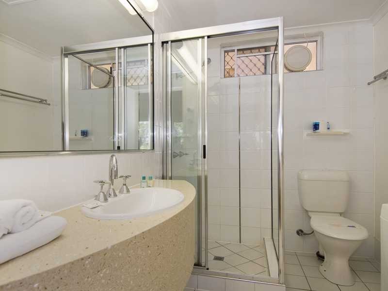 225/191 Mcleod Street, Cairns North QLD 4870