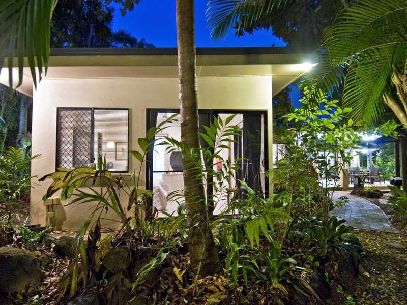 5 Nilla Close, Cairns QLD 4870