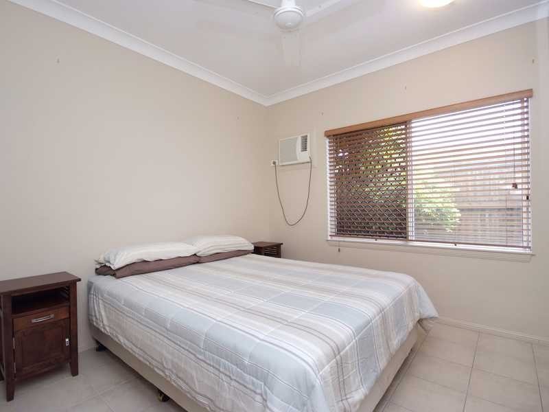 24 Bassett Street, Kanimbla QLD 4870