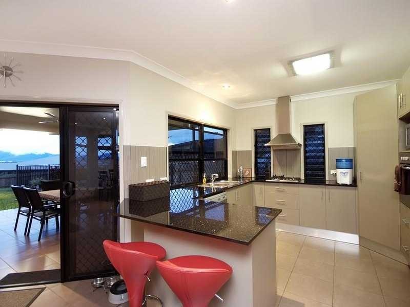 114 McFarlane Drive, Kanimbla QLD 4870