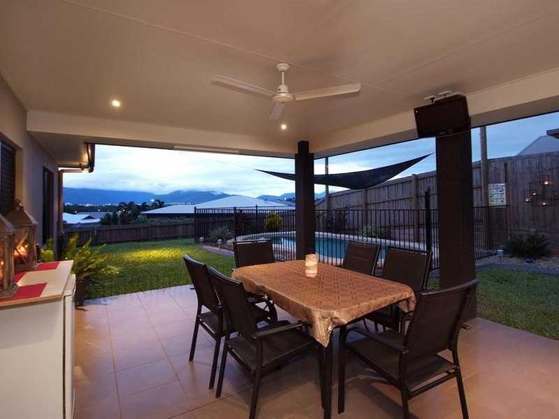 114 McFarlane Drive, Kanimbla QLD 4870