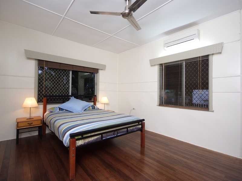 37 Collinson Street, Westcourt QLD 4870