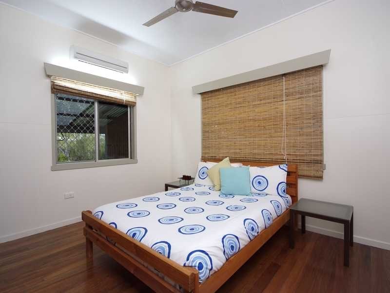 37 Collinson Street, Westcourt QLD 4870