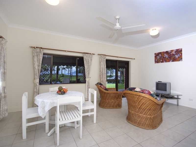 2/271 Esplanade, Cairns North QLD 4870