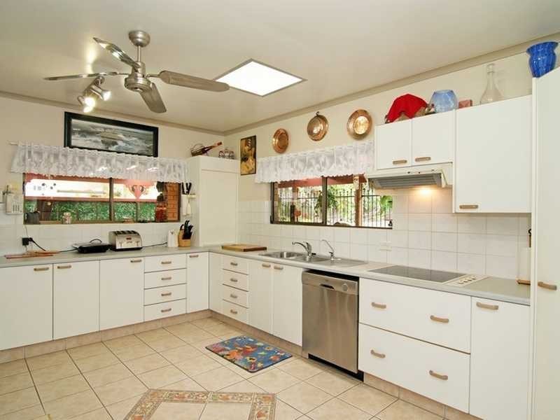 17 Bayview Street, Bayview Heights QLD 4868