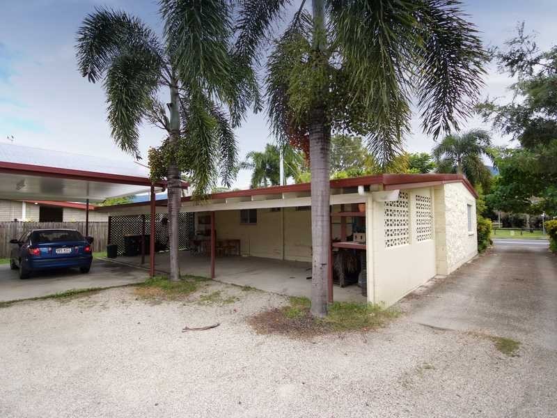 8 English Street, Cairns QLD 4870