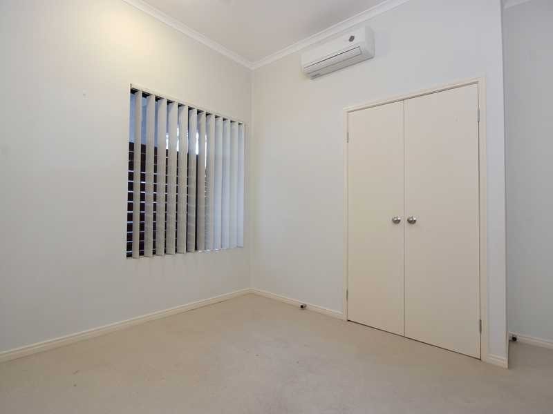 2/15 Clare Street, Cairns QLD 4870