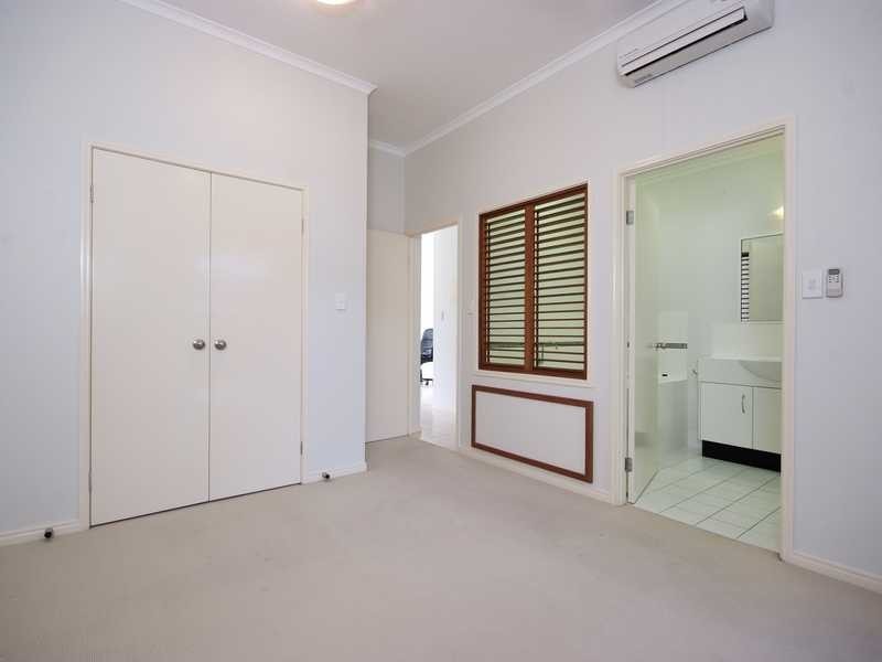 2/15 Clare Street, Cairns QLD 4870