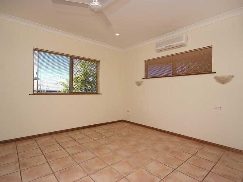 6 Sweetlip Close, Kanimbla QLD 4870