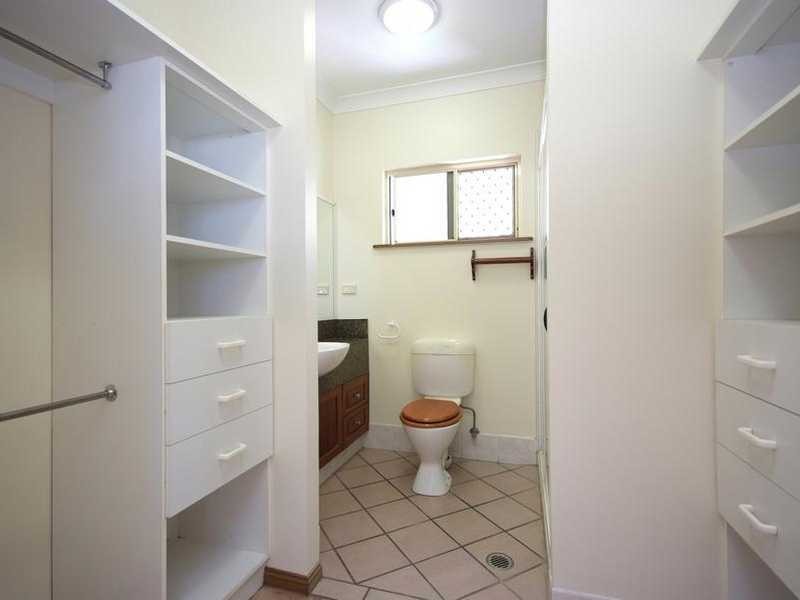 6 Sweetlip Close, Kanimbla QLD 4870