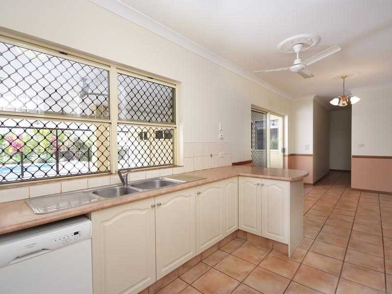 6 Sweetlip Close, Kanimbla QLD 4870