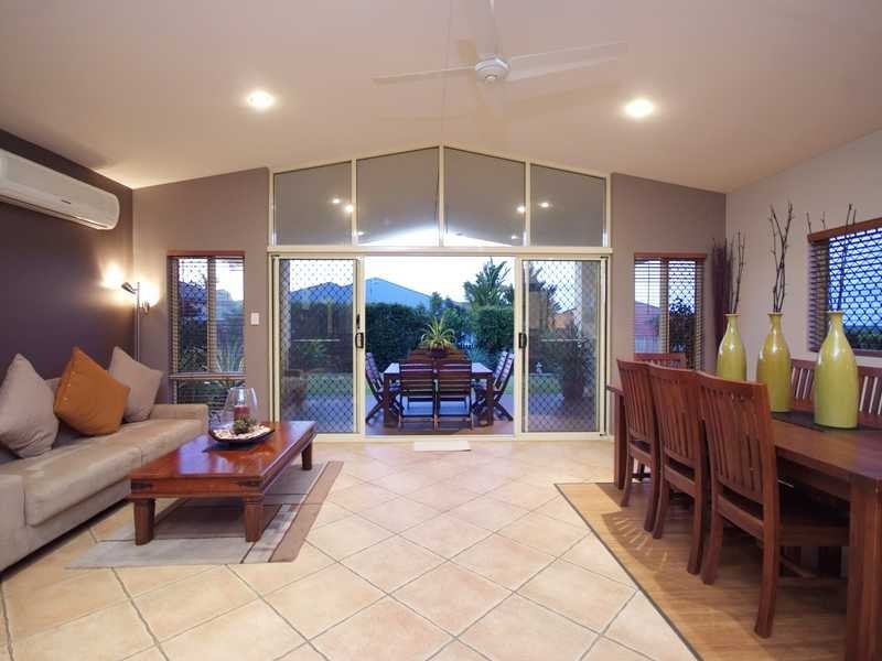 16 Yellowfin Close, Kanimbla QLD 4870