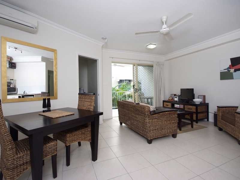 2/210 Grafton Street, Cairns North QLD 4870