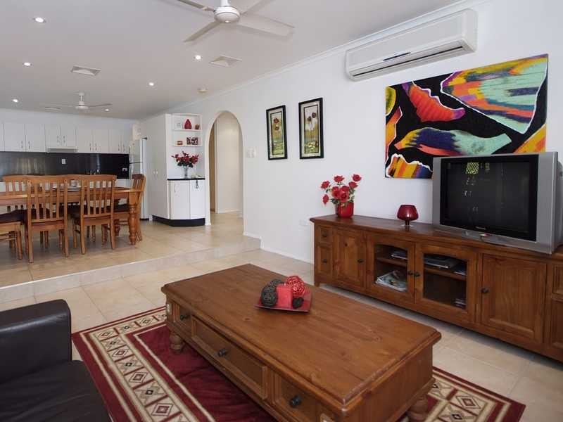 43 Brooks Street, Whitfield QLD 4870