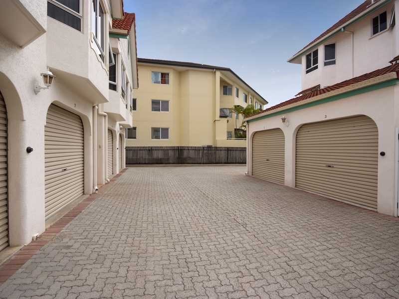 1/23 Digger Street, Cairns North QLD 4870