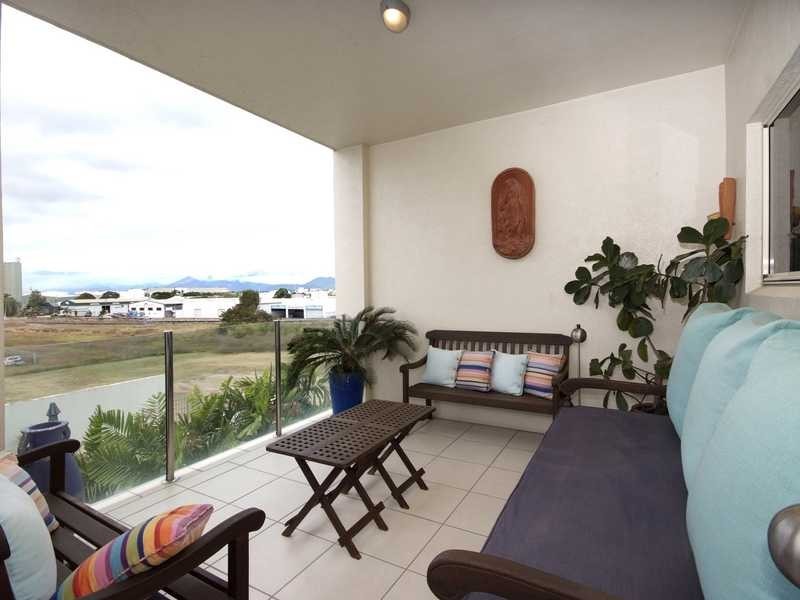 13/79 Spence Street, Cairns QLD 4870