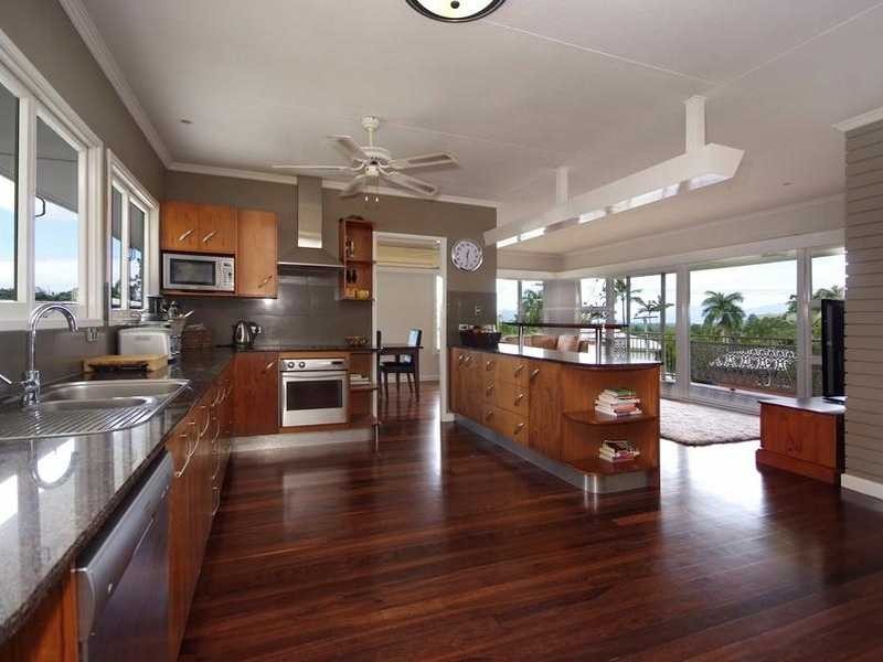 80 Hillview Crescent, Whitfield QLD 4870