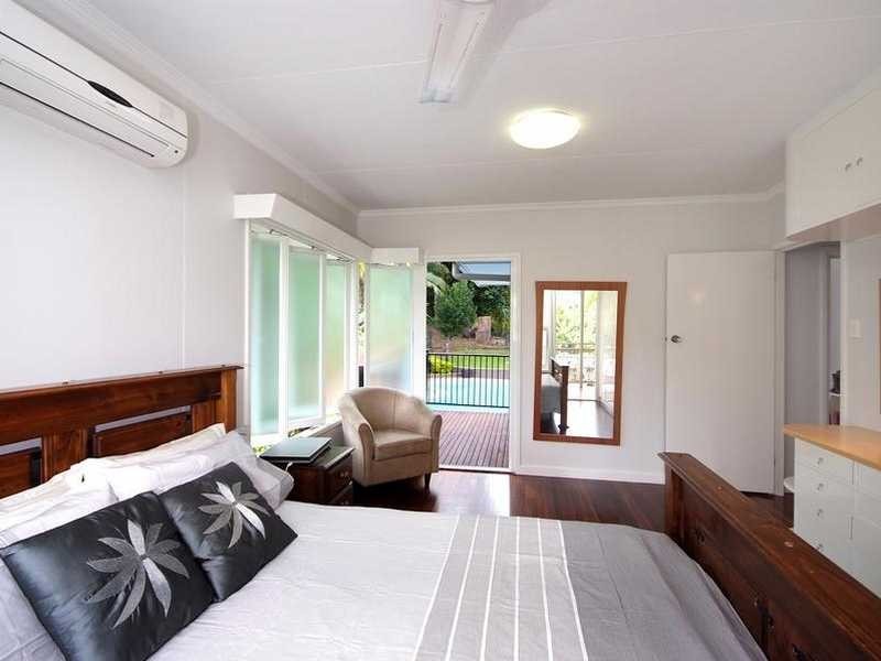80 Hillview Crescent, Whitfield QLD 4870