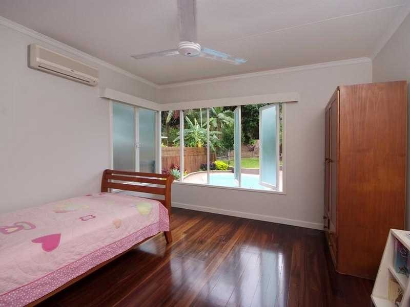 80 Hillview Crescent, Whitfield QLD 4870