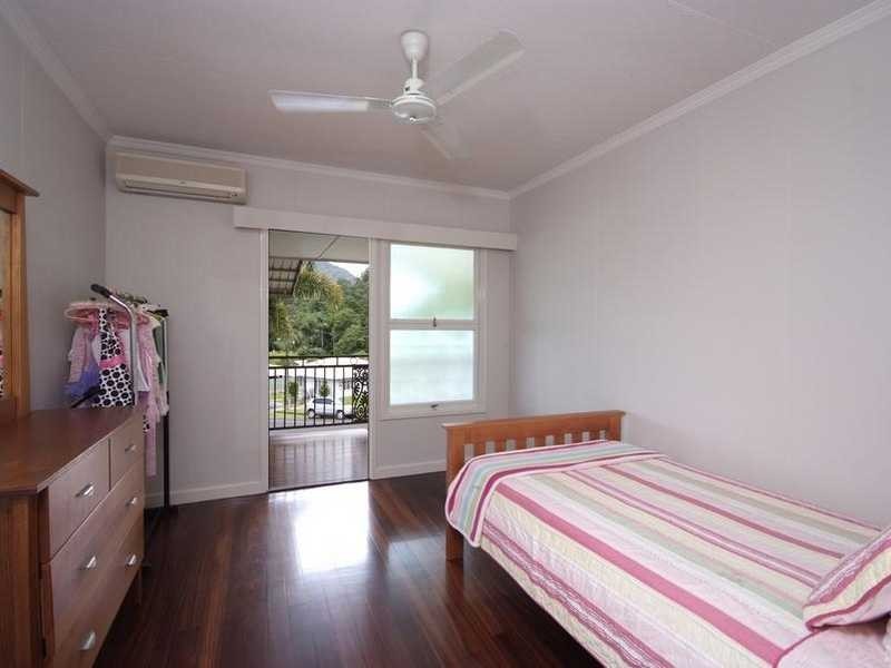 80 Hillview Crescent, Whitfield QLD 4870