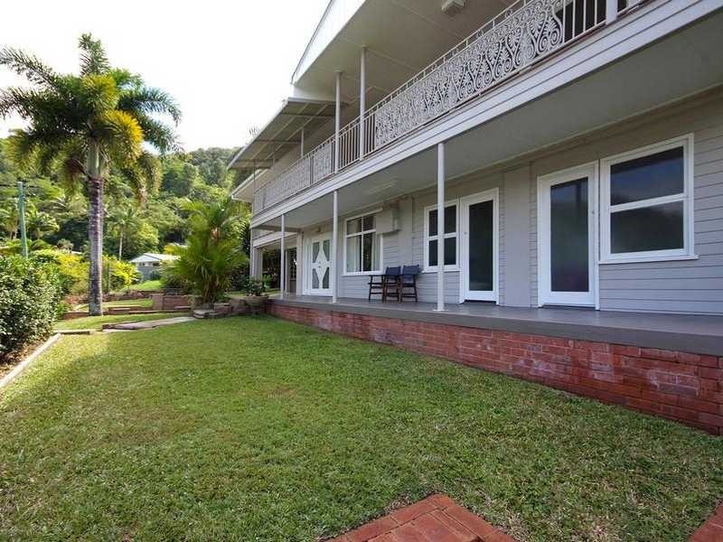 80 Hillview Crescent, Whitfield QLD 4870