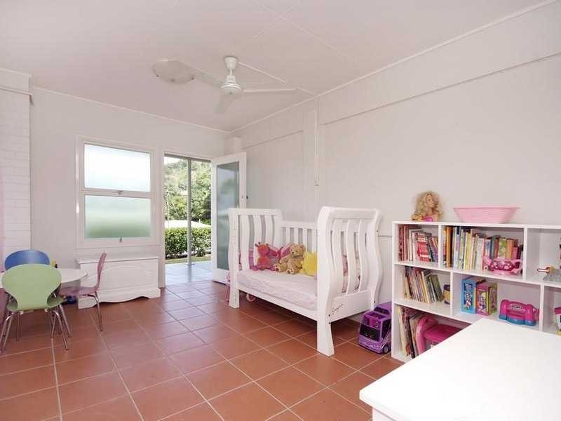 80 Hillview Crescent, Whitfield QLD 4870