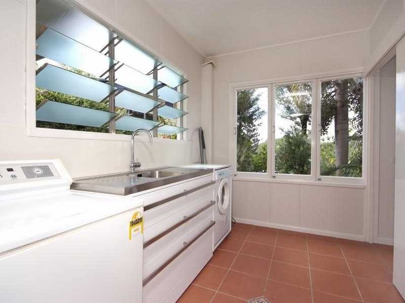 80 Hillview Crescent, Whitfield QLD 4870