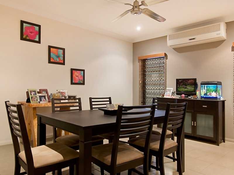 22 Bassett Street, Kanimbla QLD 4870