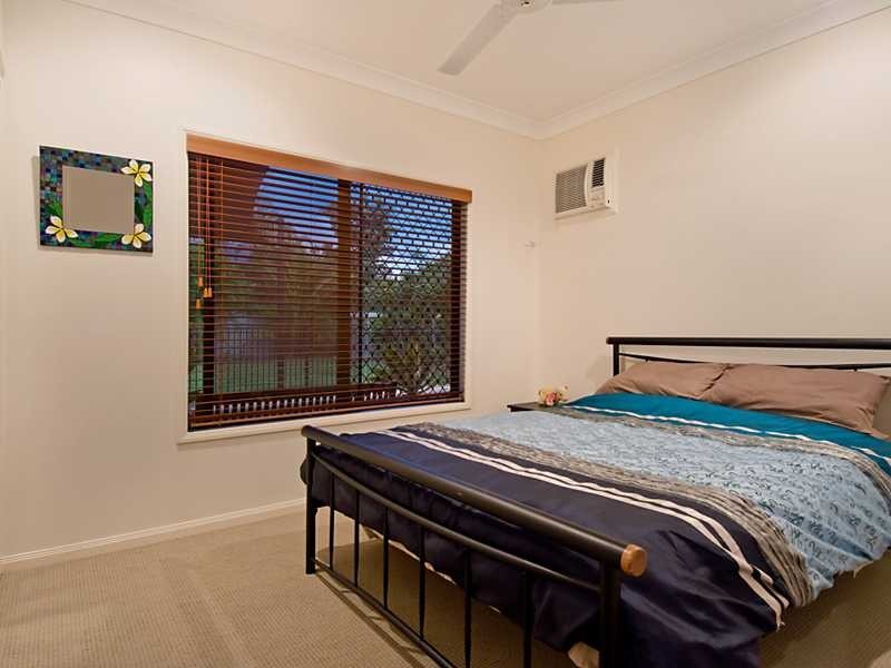 22 Bassett Street, Kanimbla QLD 4870