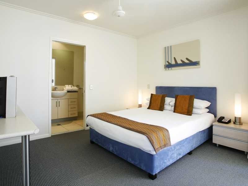 601/6 Lake Street, Cairns City QLD 4870