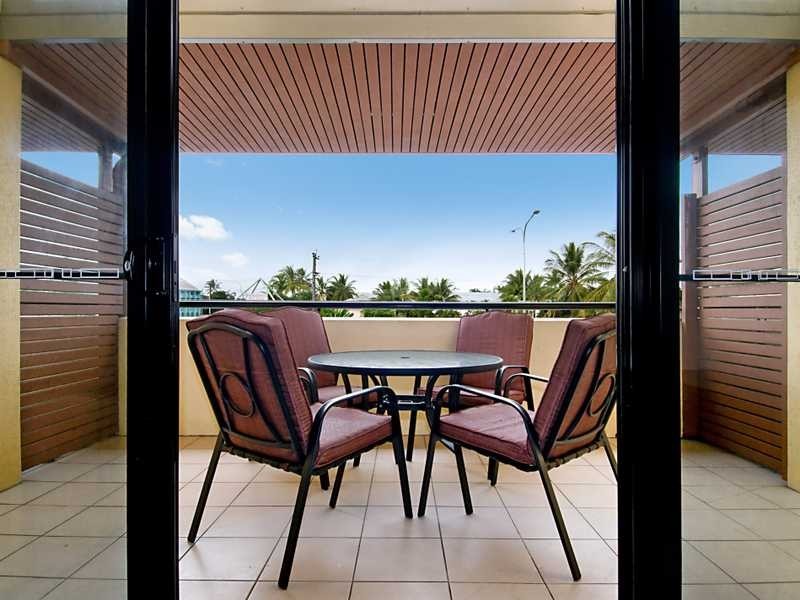 9/6 James Street, Cairns North QLD 4870