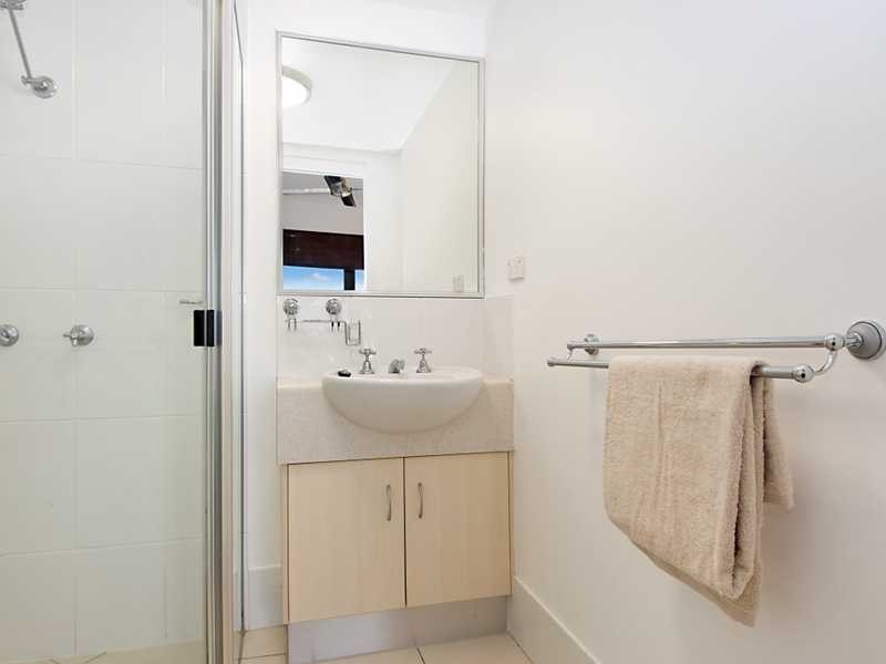 9/6 James Street, Cairns North QLD 4870