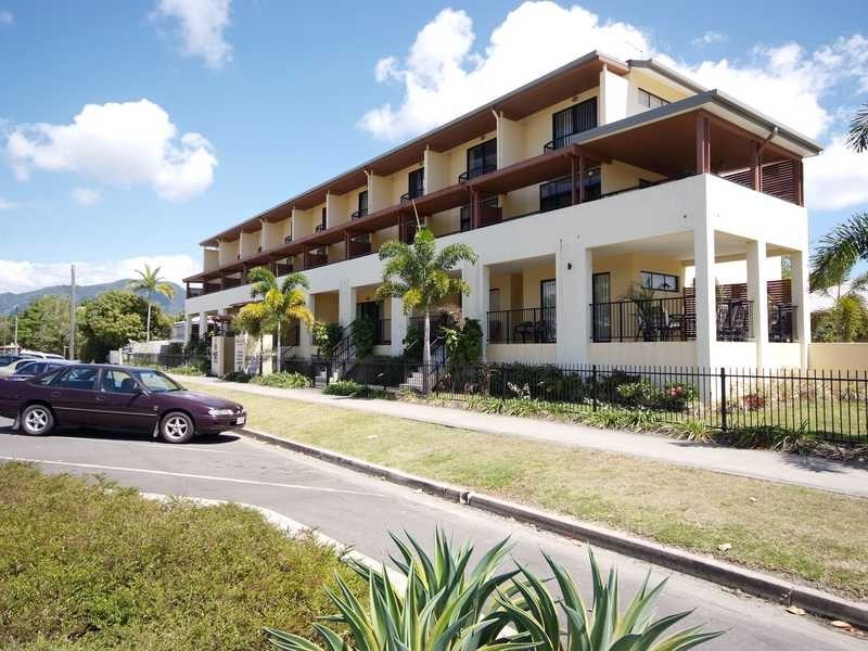 9/6 James Street, Cairns North QLD 4870