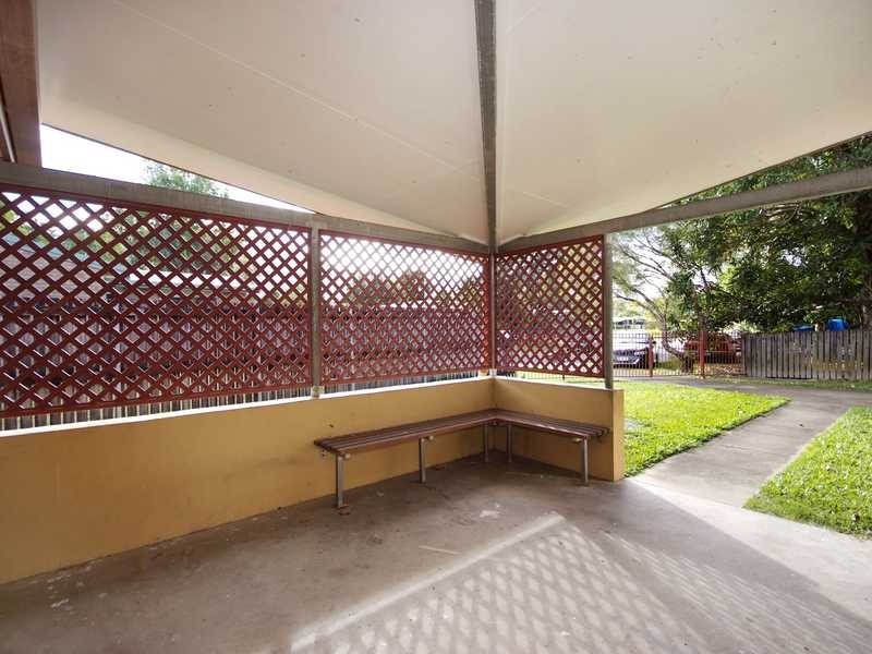 10 Craig Street, Mooroobool QLD 4870