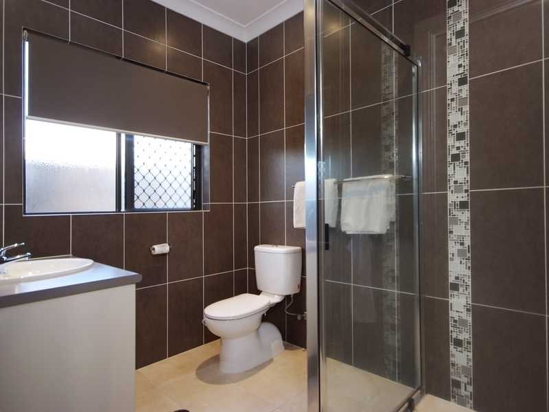 16 Botany Ave, Redlynch QLD 4870