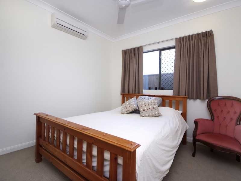 16 Botany Ave, Redlynch QLD 4870