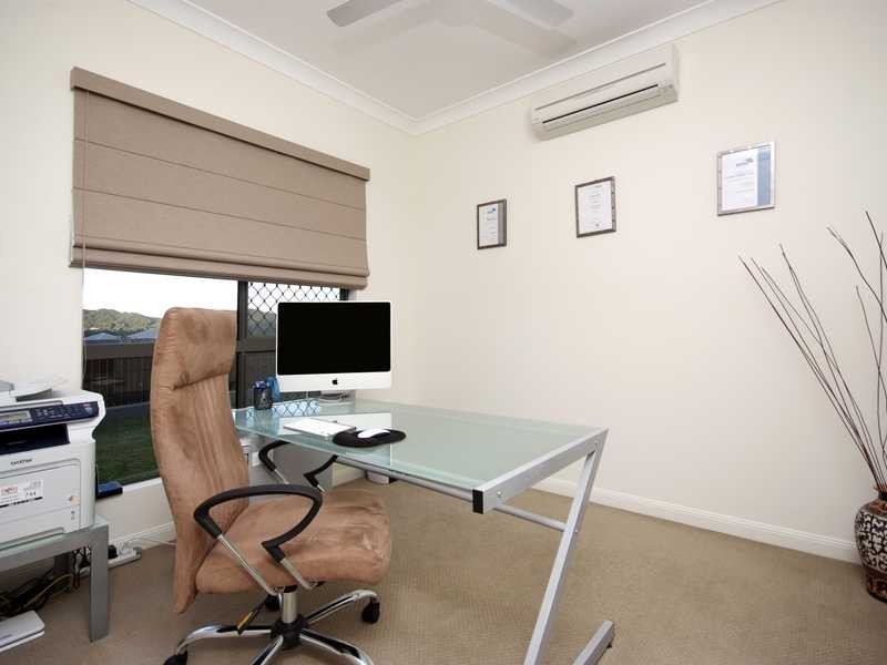 16 Botany Ave, Redlynch QLD 4870